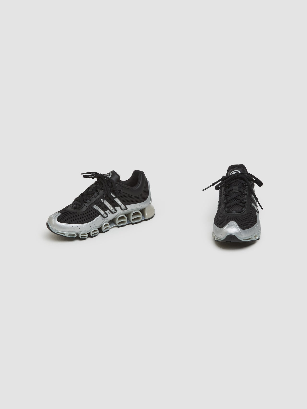 WMNS Megaride Sneaker in Core Black & Silver Metallic