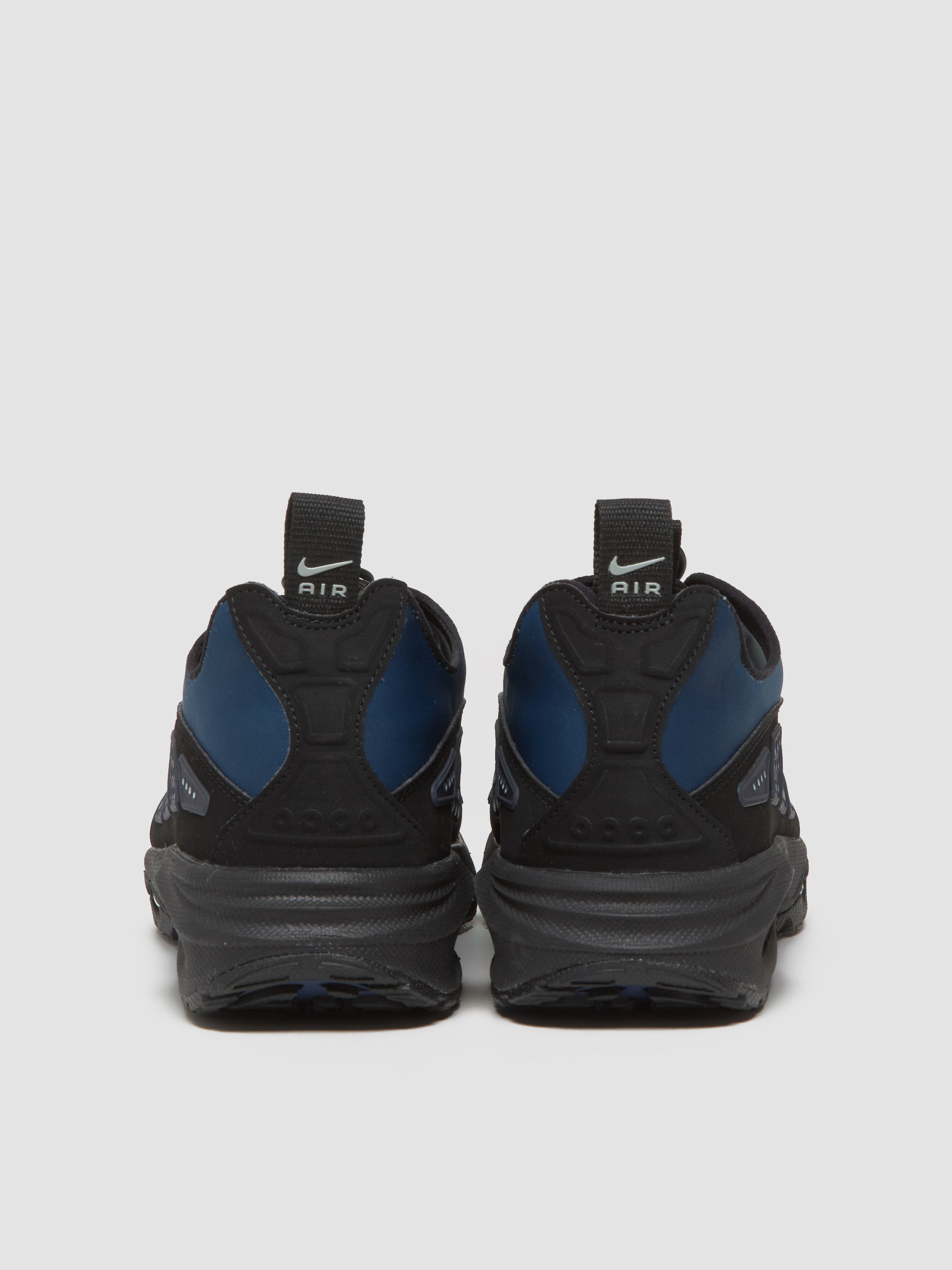 WMNS Air Max SNDR Sneaker in Obsidian & Black