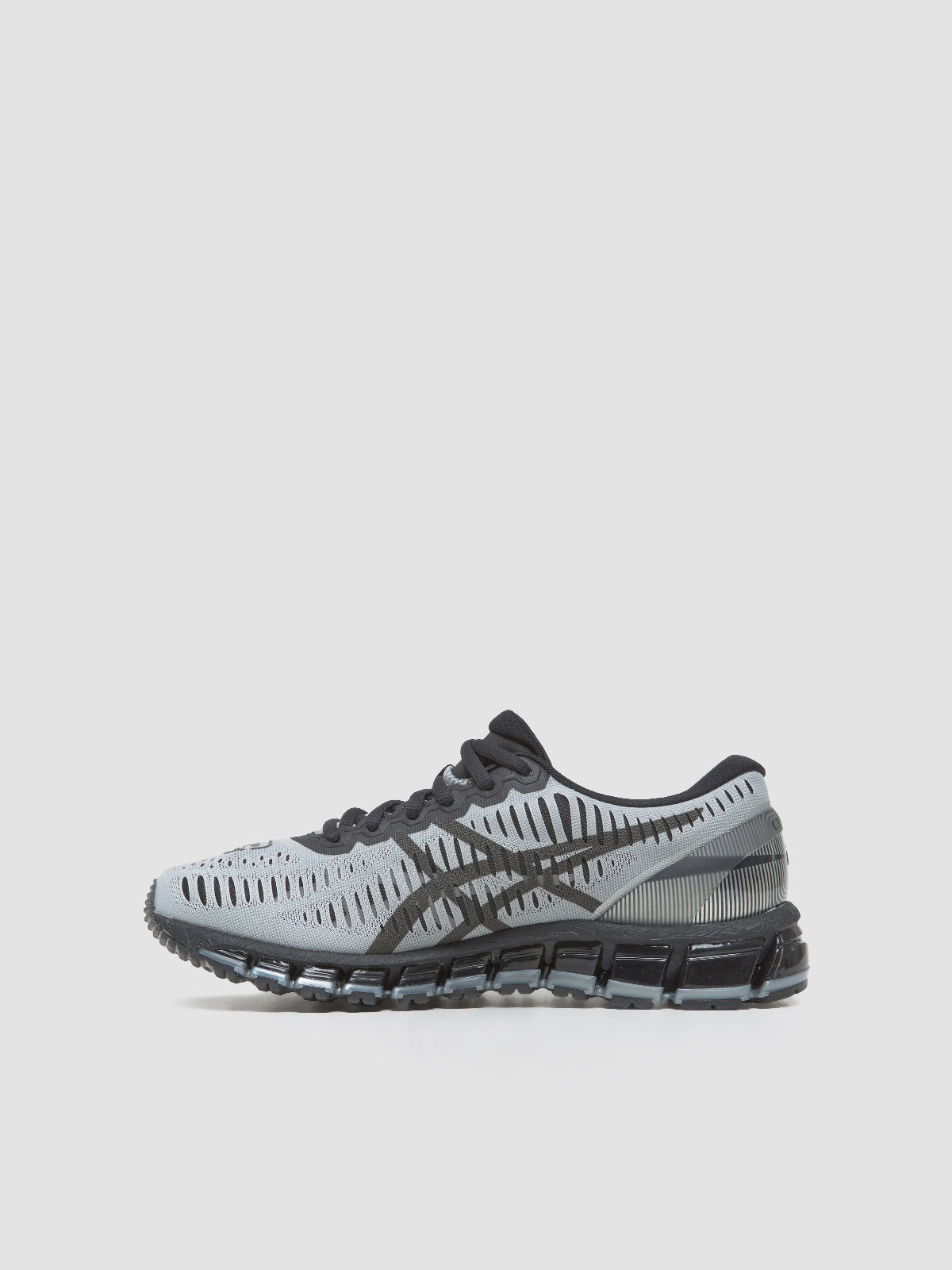 x C.P. Company GEL-QUANTUM 360 I Sneaker in Pure Silver & Caviar