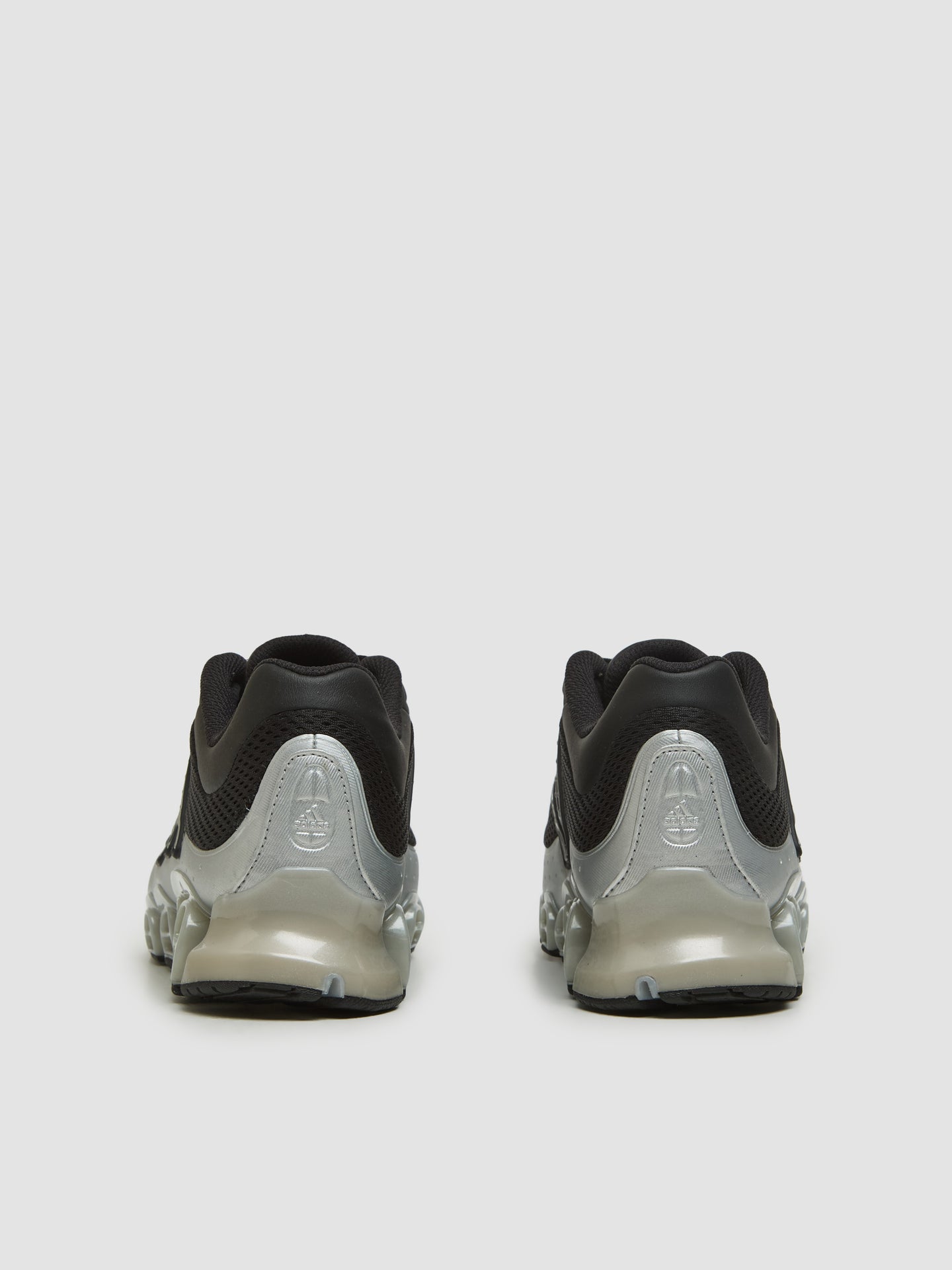 WMNS Megaride Sneaker in Core Black & Silver Metallic