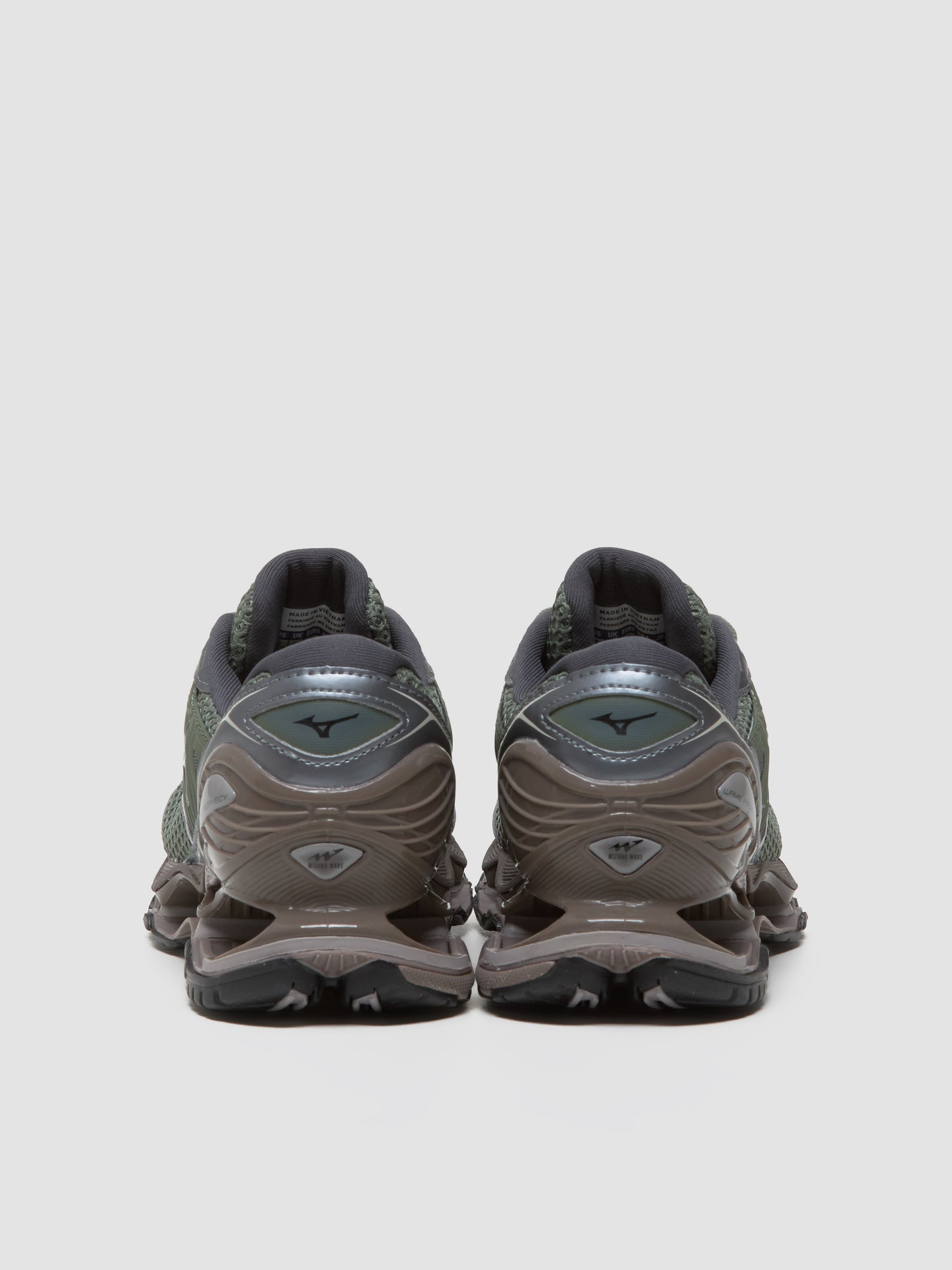 Wave Prophecy LS Sneaker in Agave Green & Black
