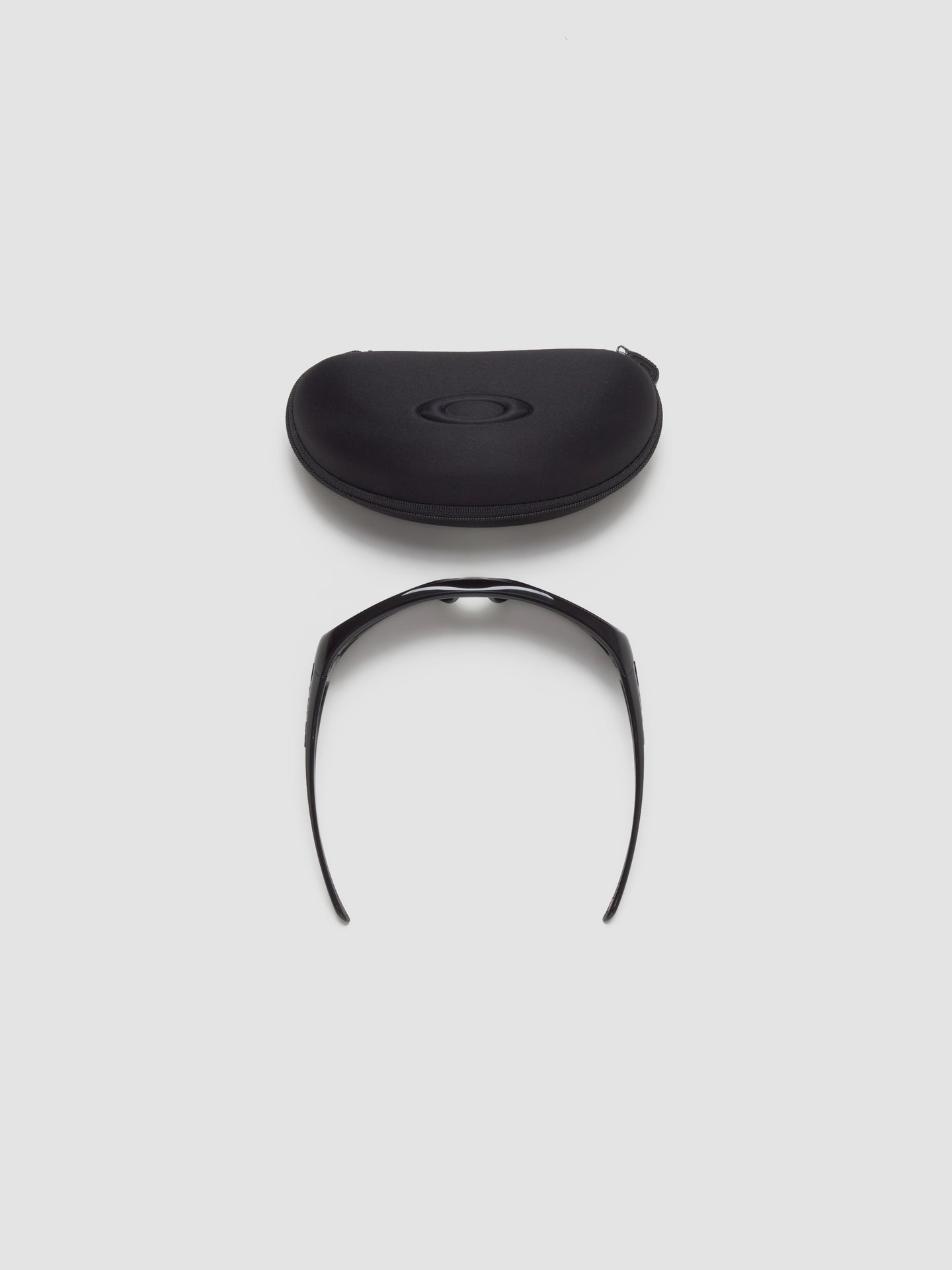 Belleville in Polished Black with Prizm Black Lenses