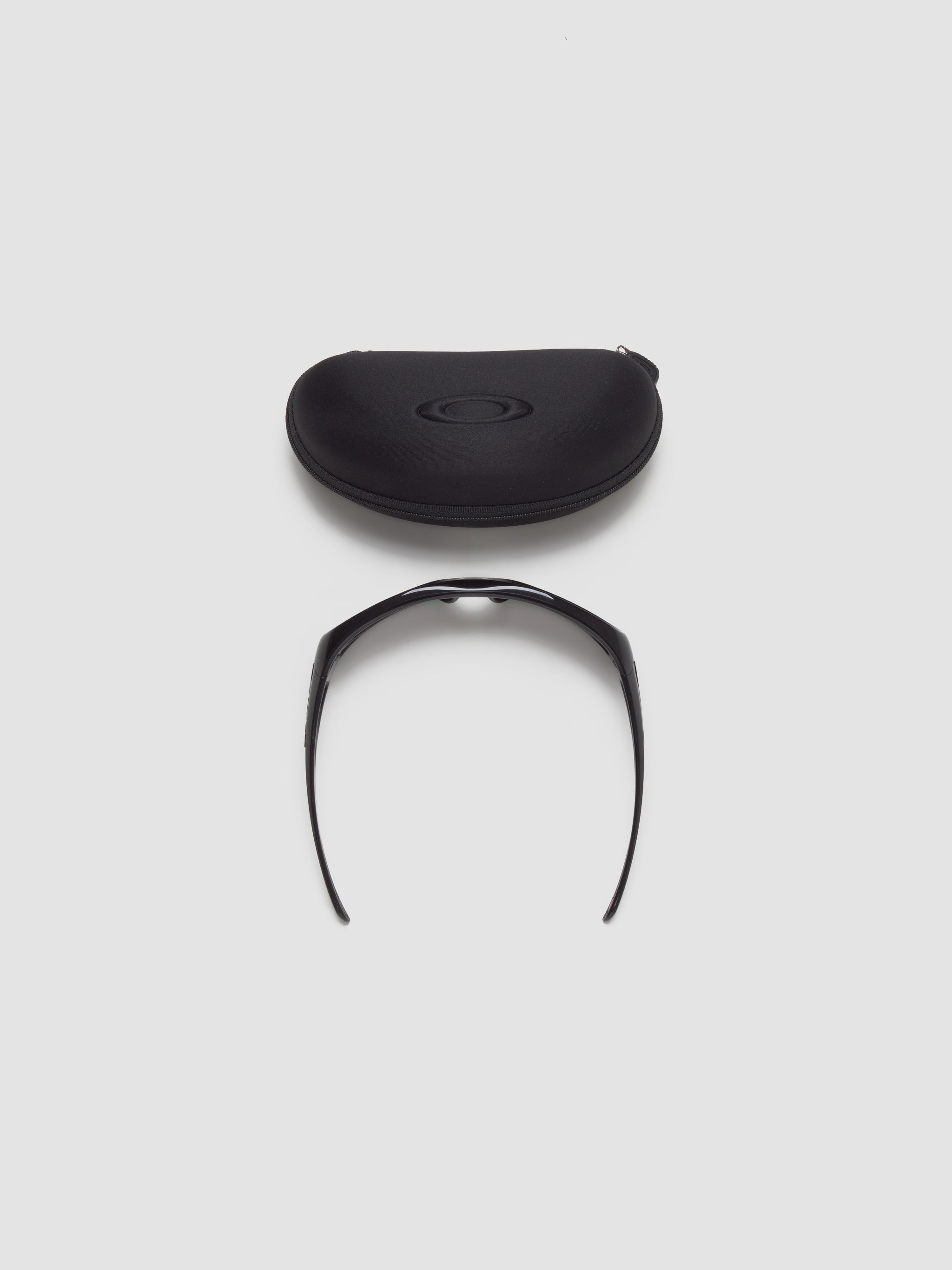 Belleville in Polished Black with Prizm Black Lenses