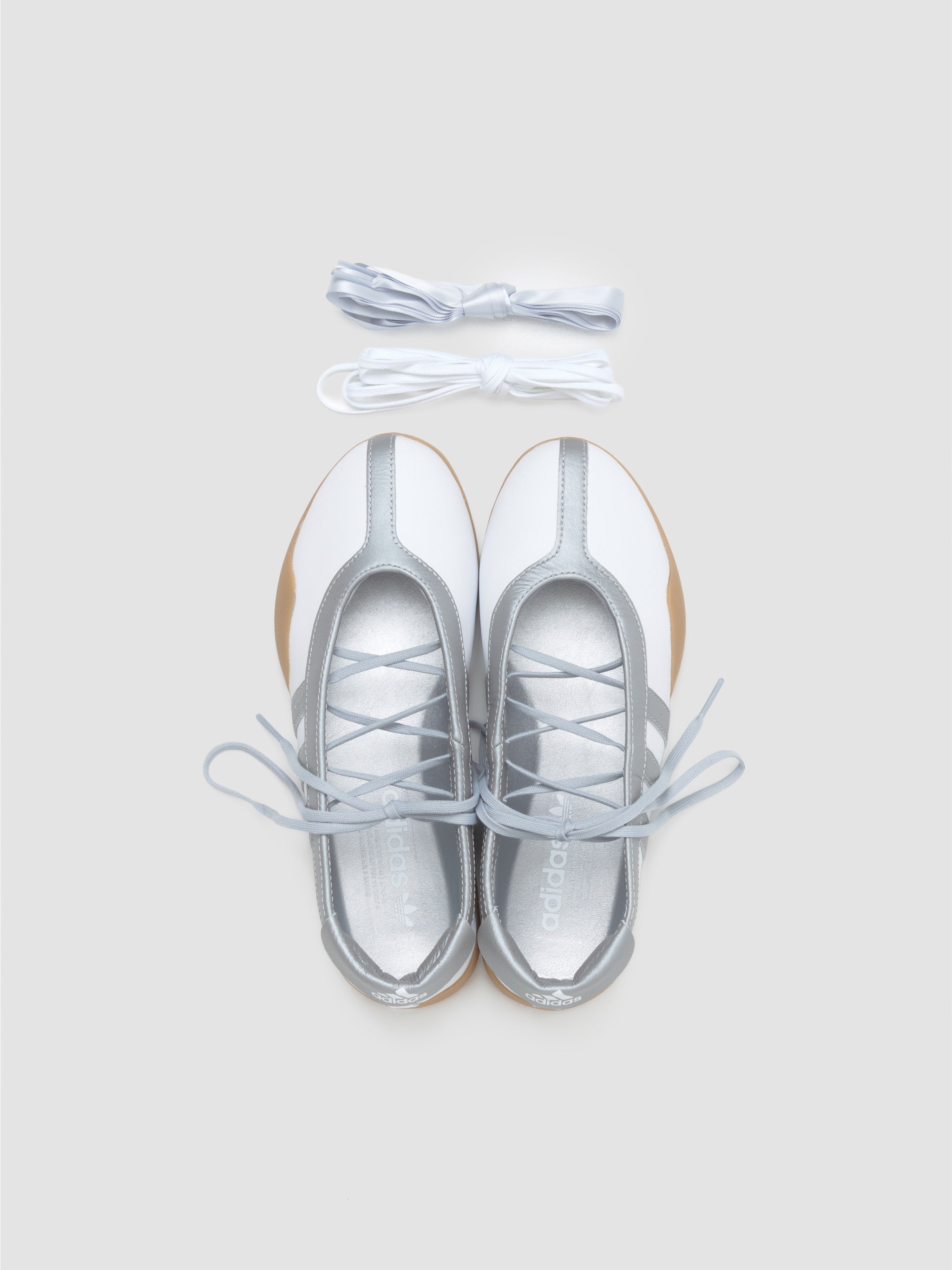 WMNS Taekwondo Mei Ballet Sneaker in White & Silver Metallic
