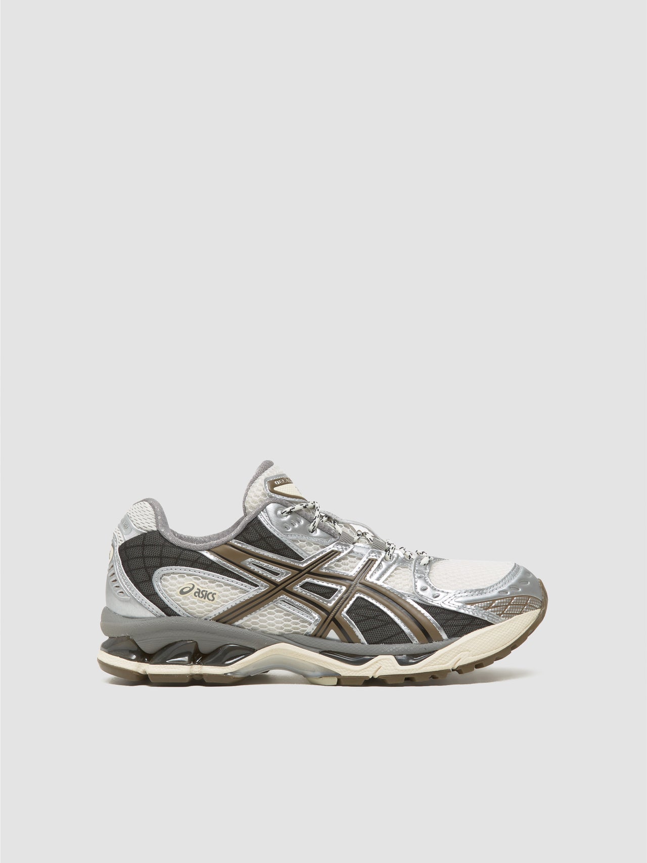 GEL-NIMBUS 10.1 Sneaker in Cream & Pure Silver
