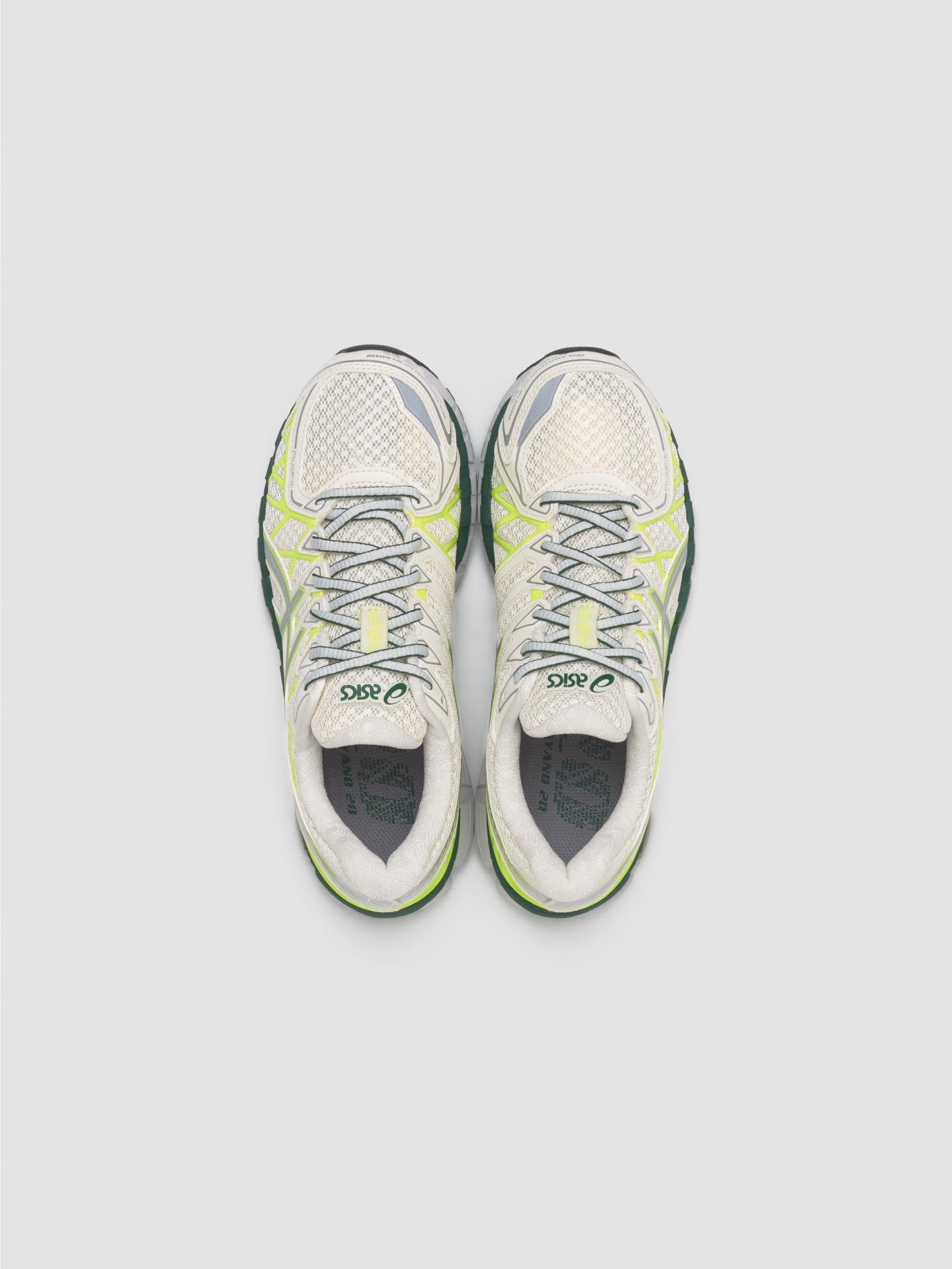 GEL-KAYANO 20 Sneaker in Cream & Pure Silver