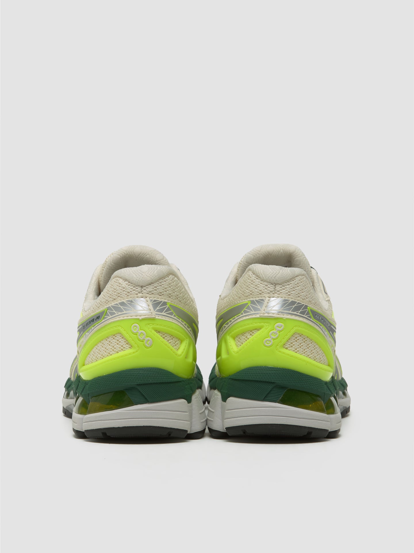 GEL-KAYANO 20 Sneaker in Cream & Pure Silver