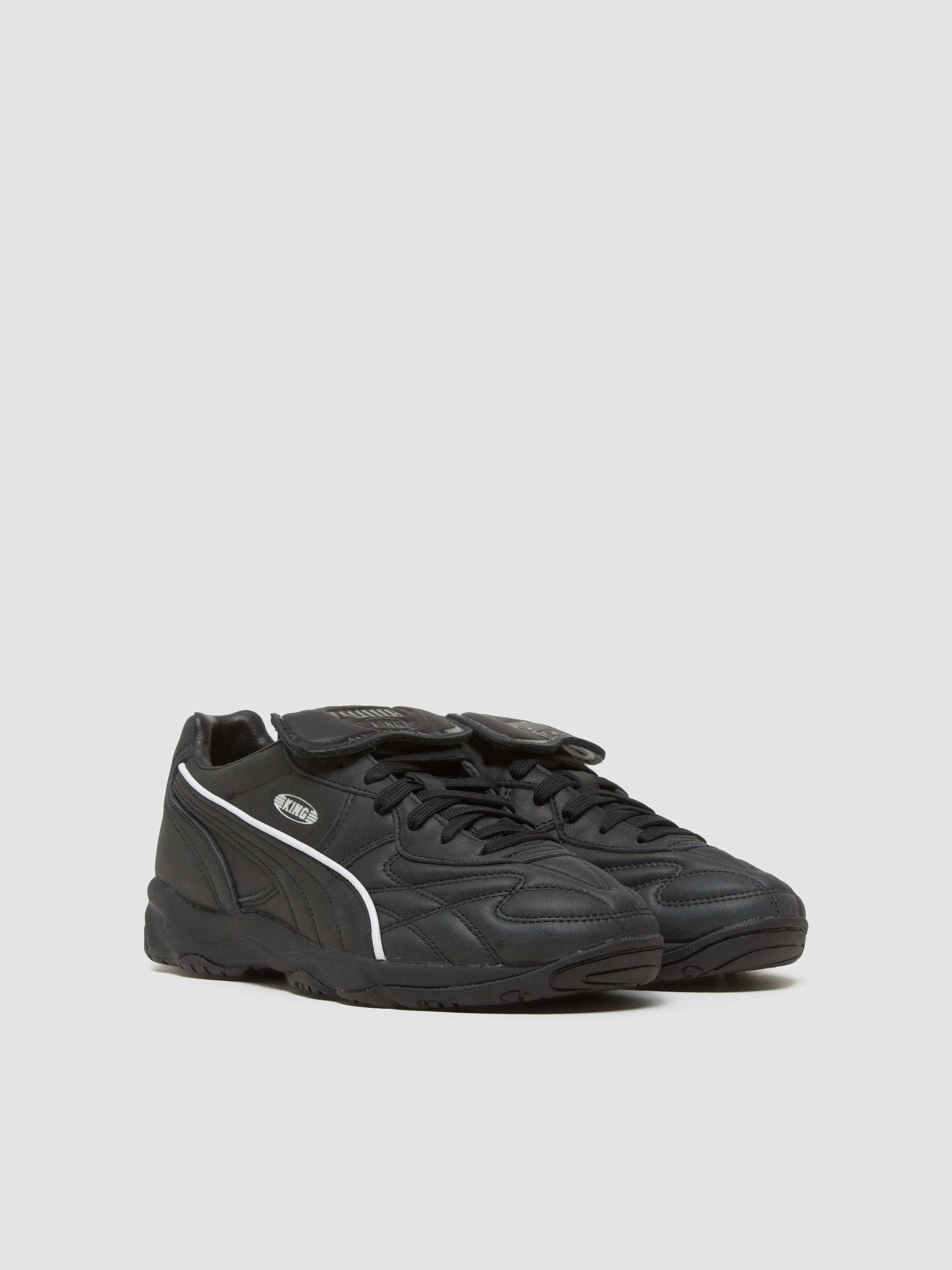 King Indoor Premium Sneaker in Black & White