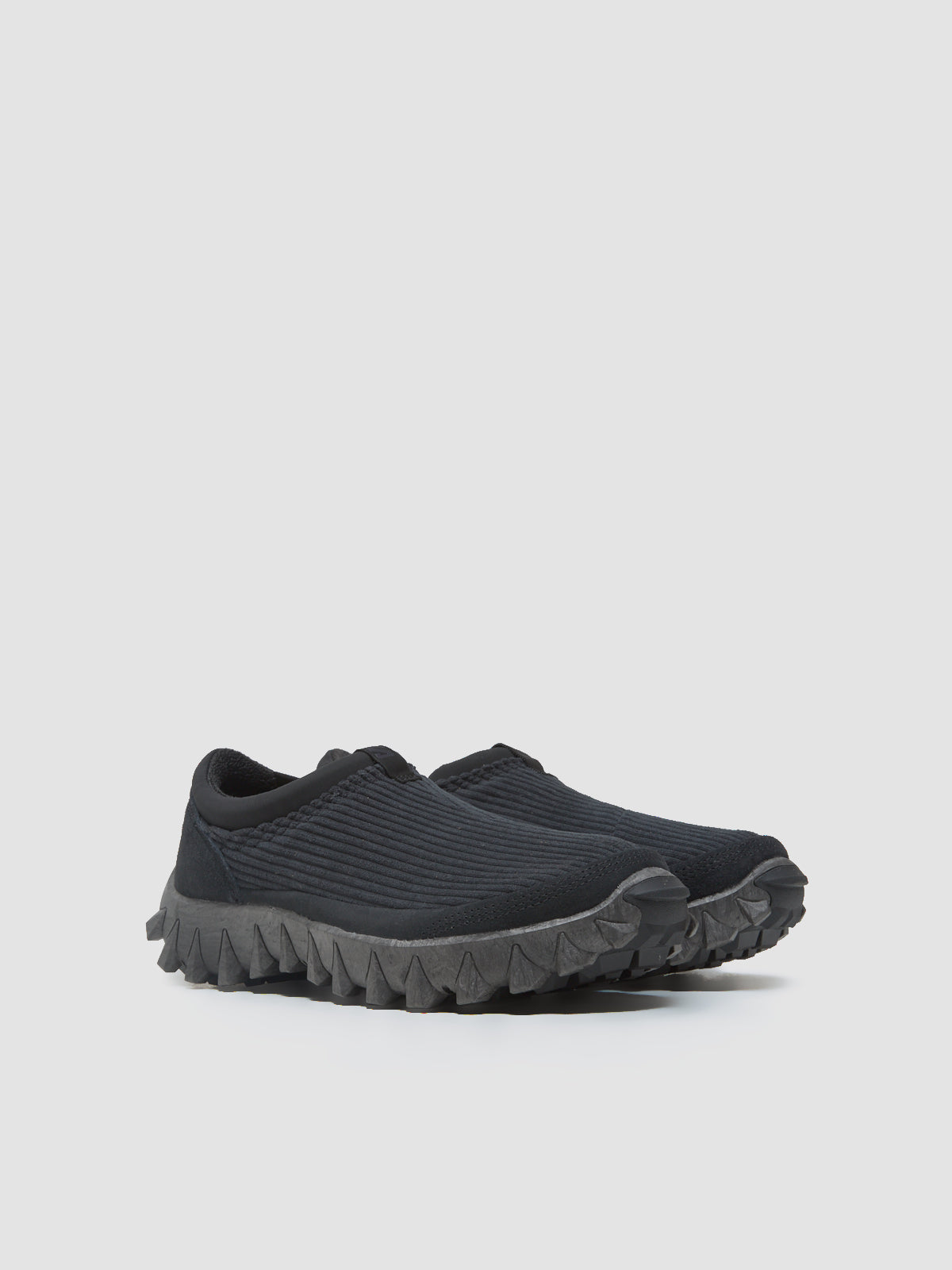 SNOWCLOG CORDUROY Sneaker in Black