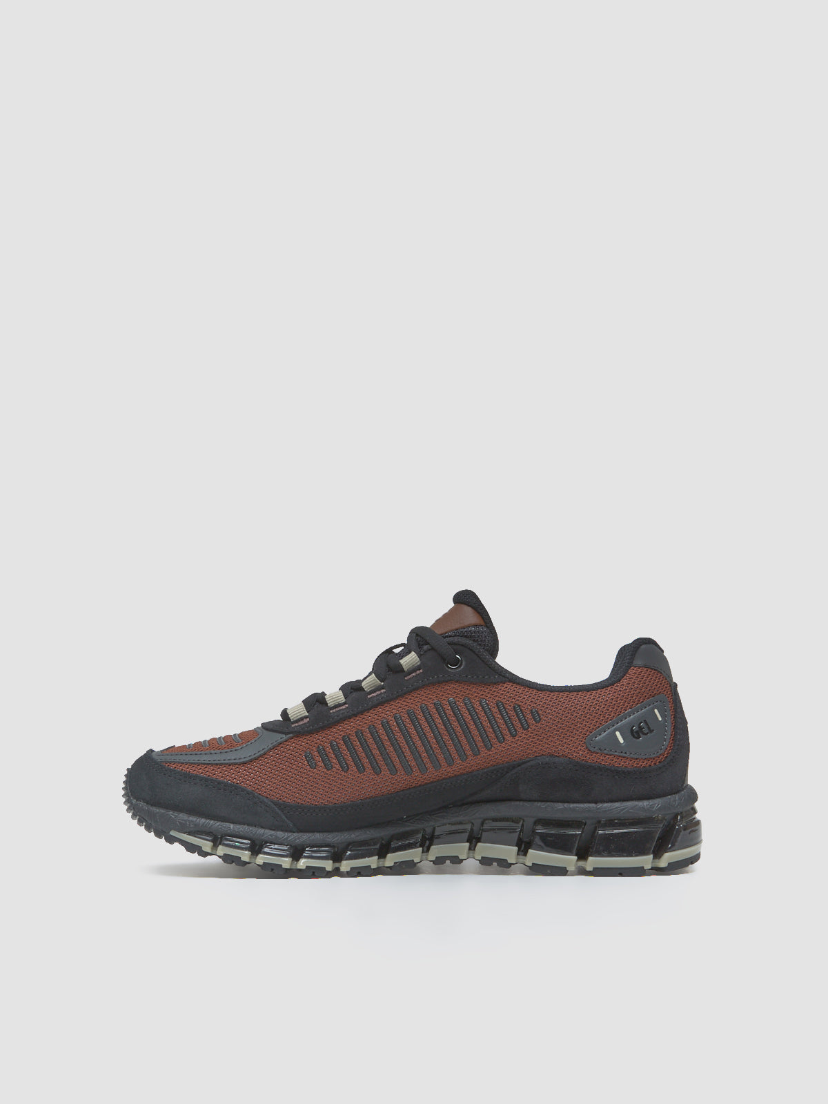 GEL-QUANTUM 360 I AMP Sneaker in Reddish Brown & Black