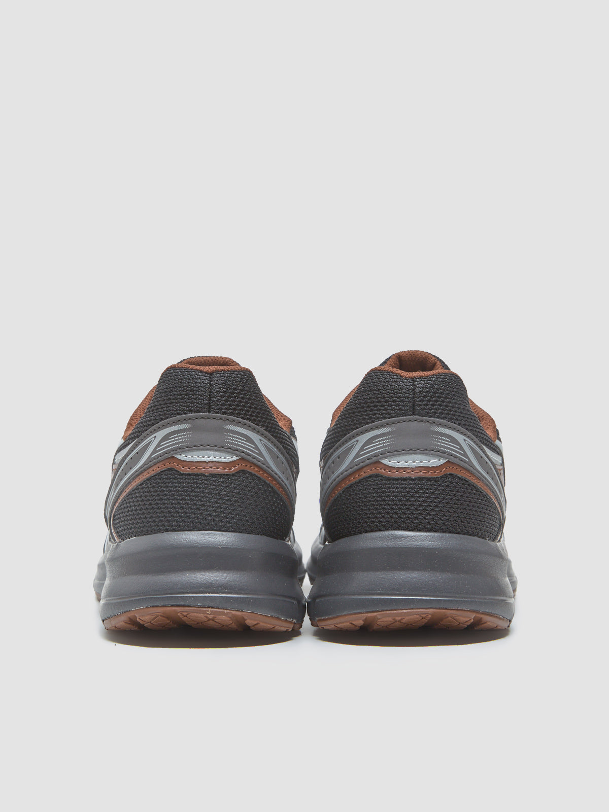 JOG 100S Sneaker in Black & Pure Silver