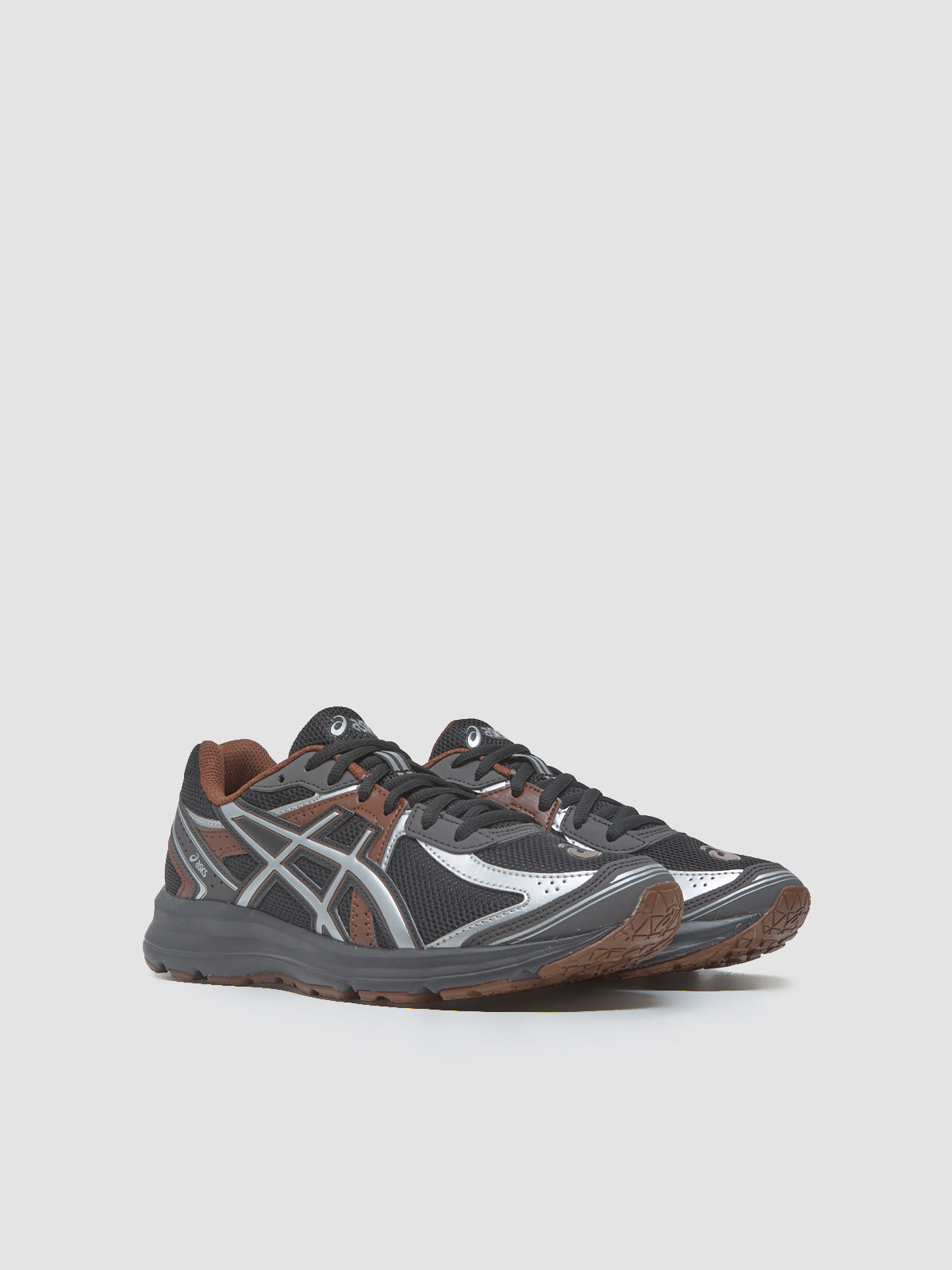 JOG 100S Sneaker in Black & Pure Silver