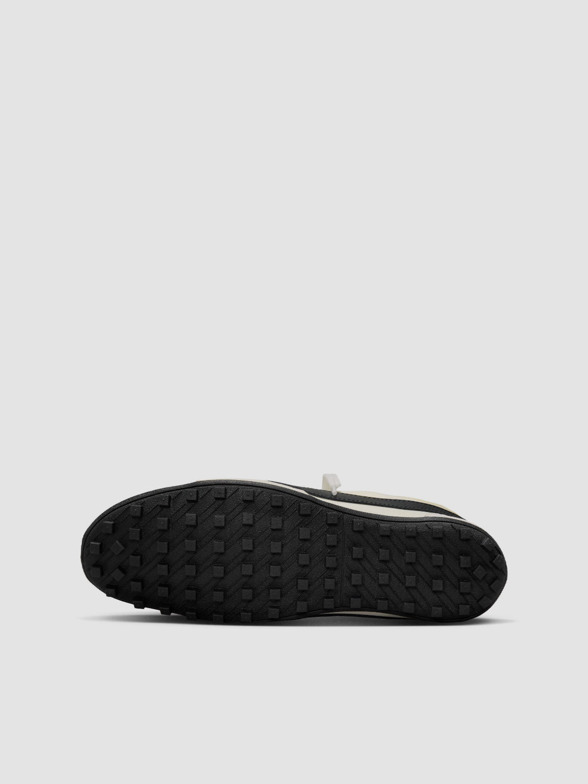 WMNS Moon Shoe OG Sneaker in Soft Pearl & Black